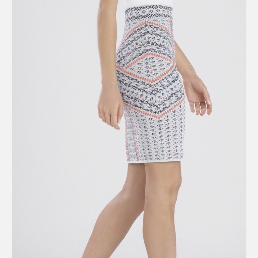 BCBG Max Azria pastel bodycon pencil skirt. - Picture 10 of 10